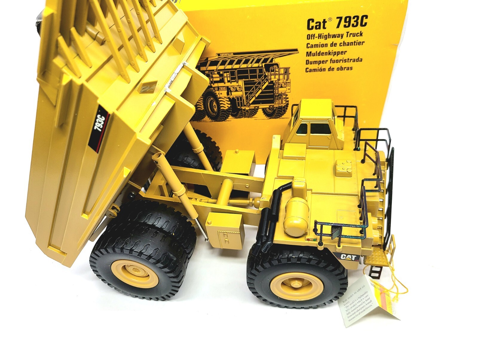 Caterpillar Cat 793C Off-Highway Mining Dump Truck NZG 1:50 Scale Model #403 New