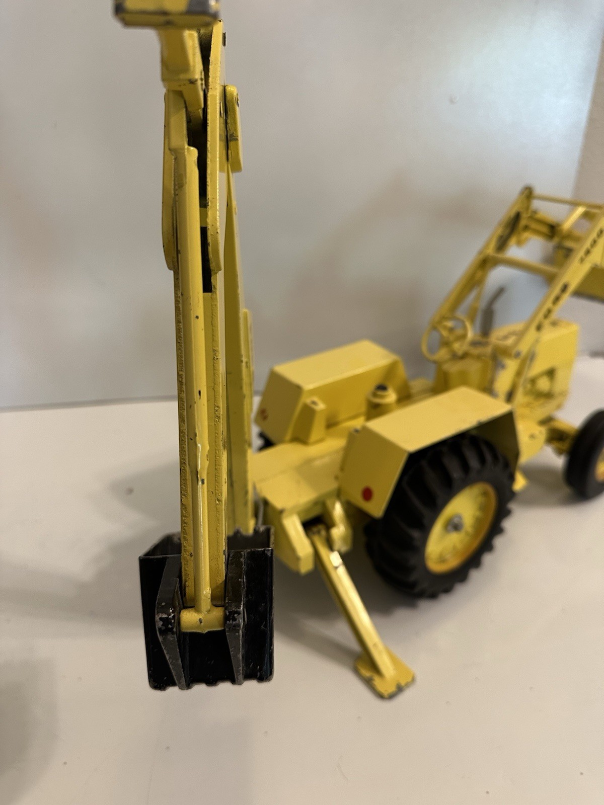 ERTL Vintage 1:22 Scale Diecast Ford 7500 Backhoe Loader Tractor Excavator