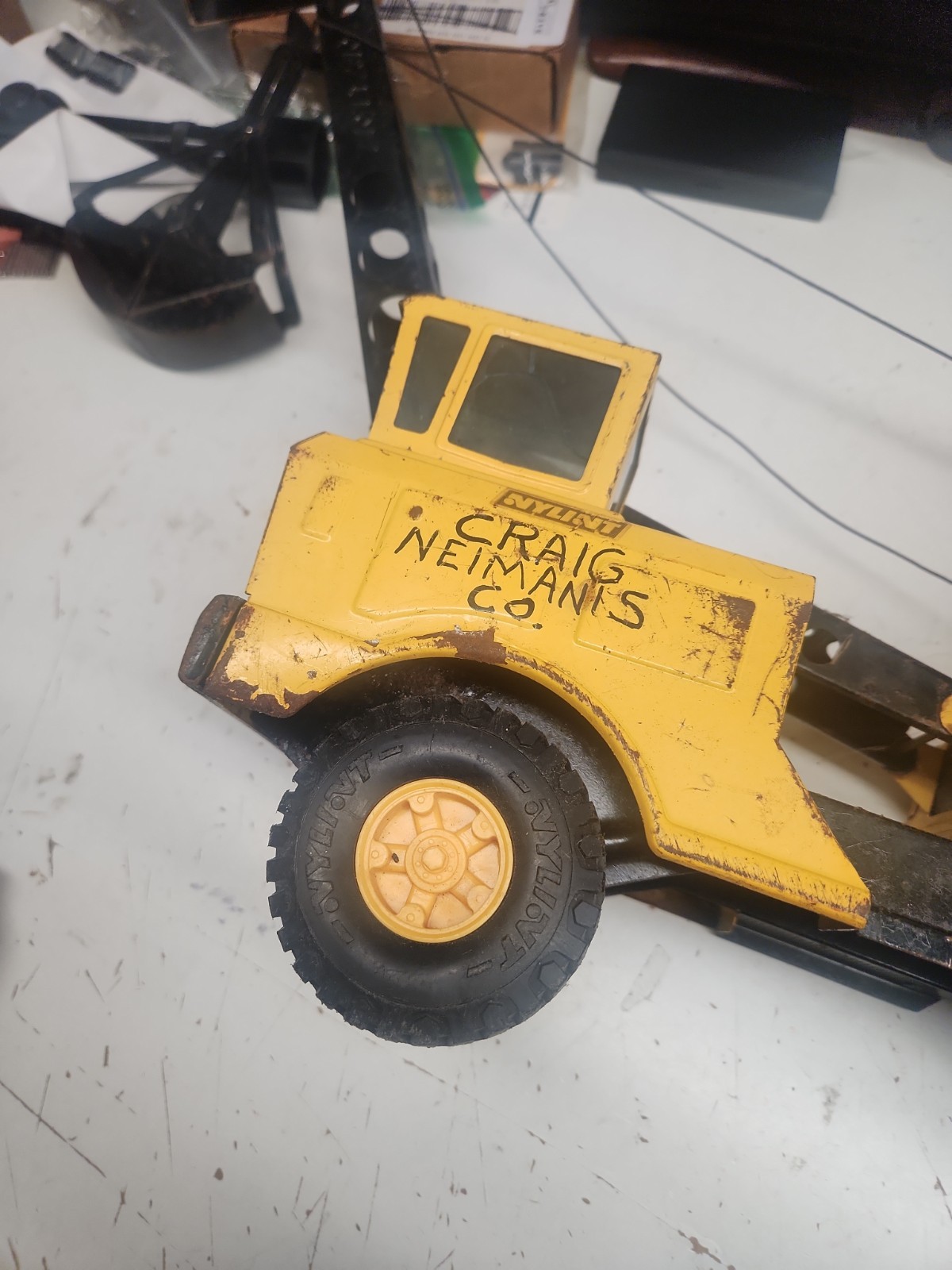 Vintage NYLINT MICHIGAN CRANE PRESSED STEEL 60&rsquo;S