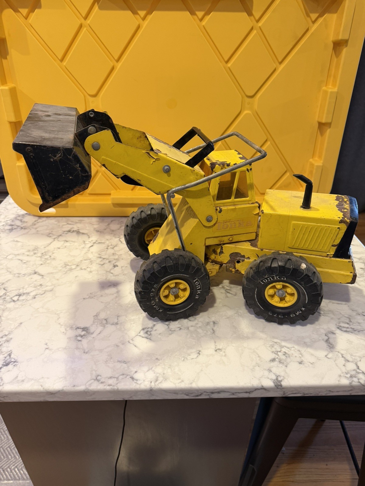Vintage Mighty Tonka Steel Turbo Diesel XMB-975 Front End Loader 54280 – 22&Prime;