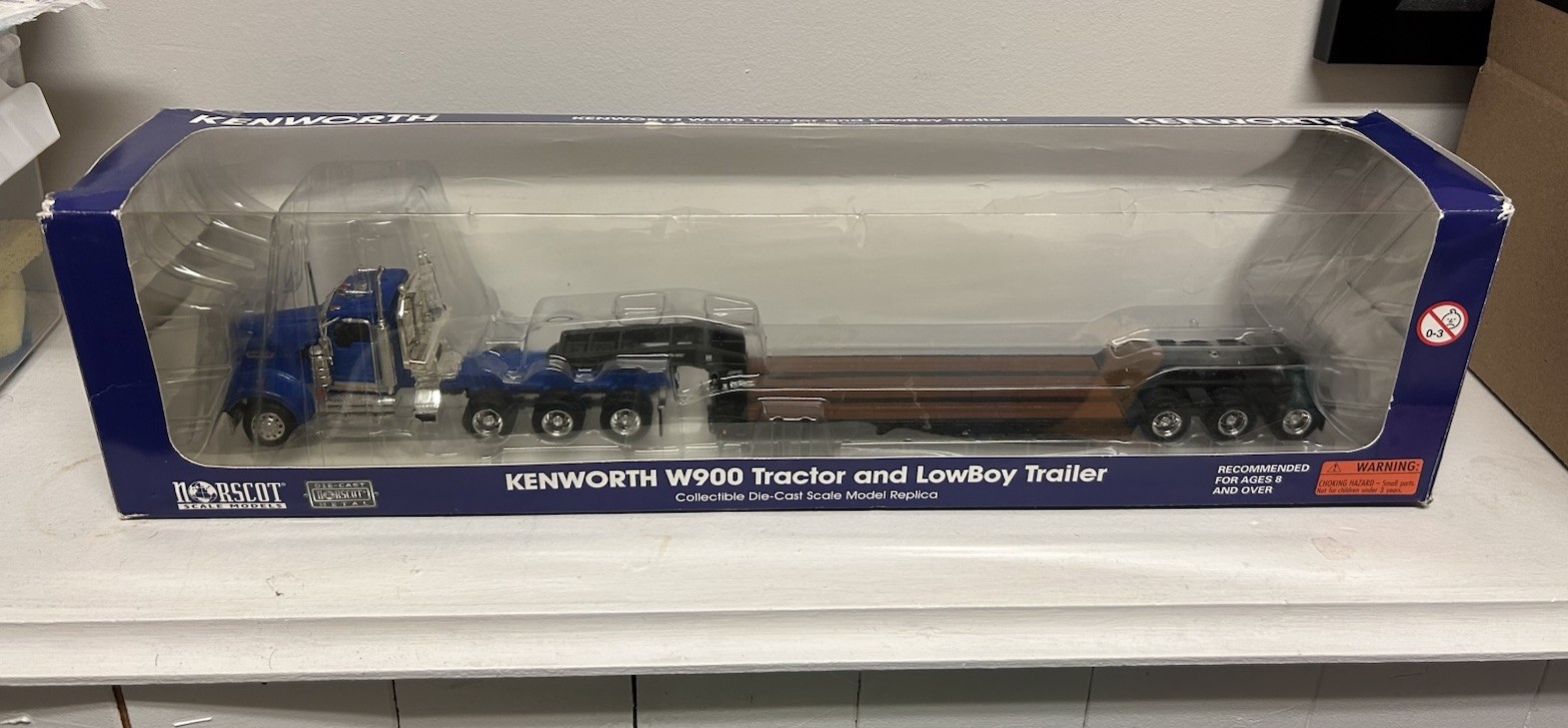 Norscot Kenworth W900 Tractor and LowBoy Trailer – Diecast Model – Rare