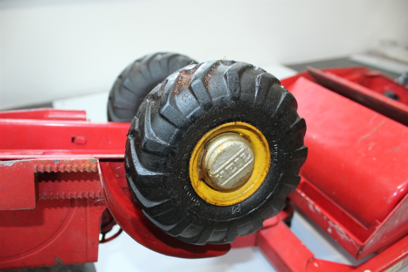 Vintage Toy Earth Mover Red 29&Prime; Long Ca. 1950&rsquo;s by Model Toys Doepke Heiliner