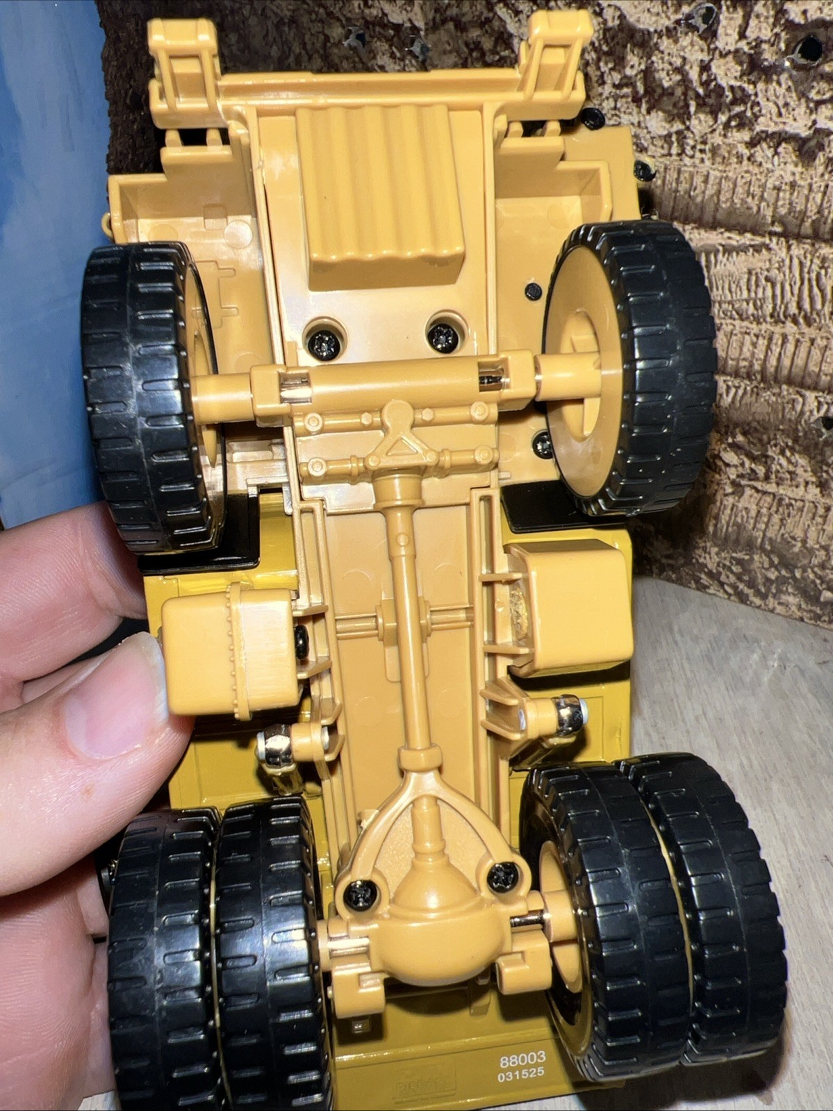 Caterpillar Cat 775E Off Highway Truck 1:64 Scale Diecast Masters 85696