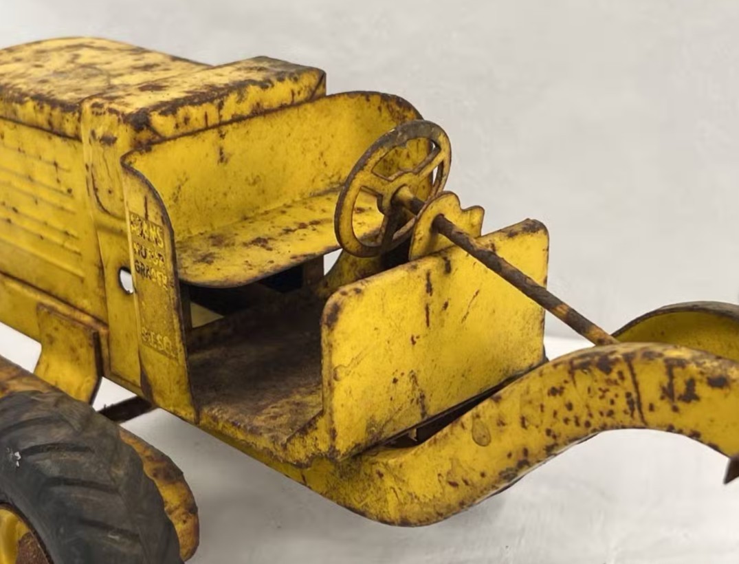 PATINA Doepke Model Toys Adams Motor, NO Grader Diesel 1950&rsquo;s Pressed Steel 26&Prime;