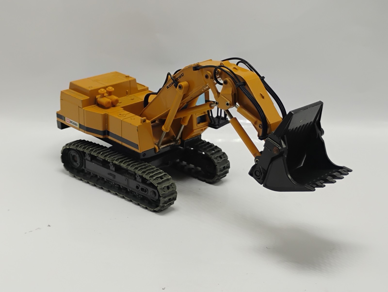 Shinsei 1:50 Scale Komatsu PC650 Loading Shovel Made In Japan