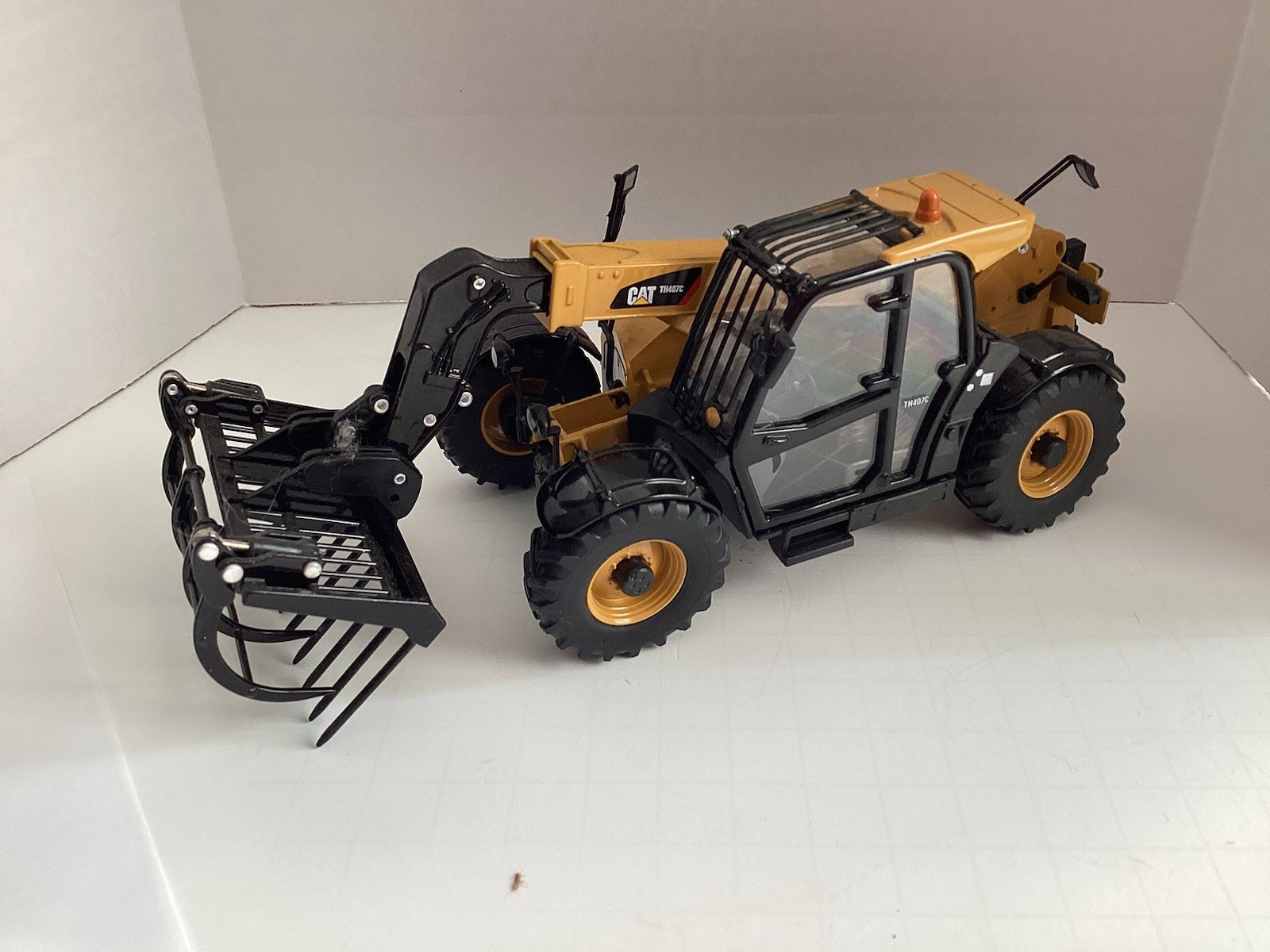 Norscot Th407c Telehandler Construction Machine Telescopic Forklift Diecast Cat