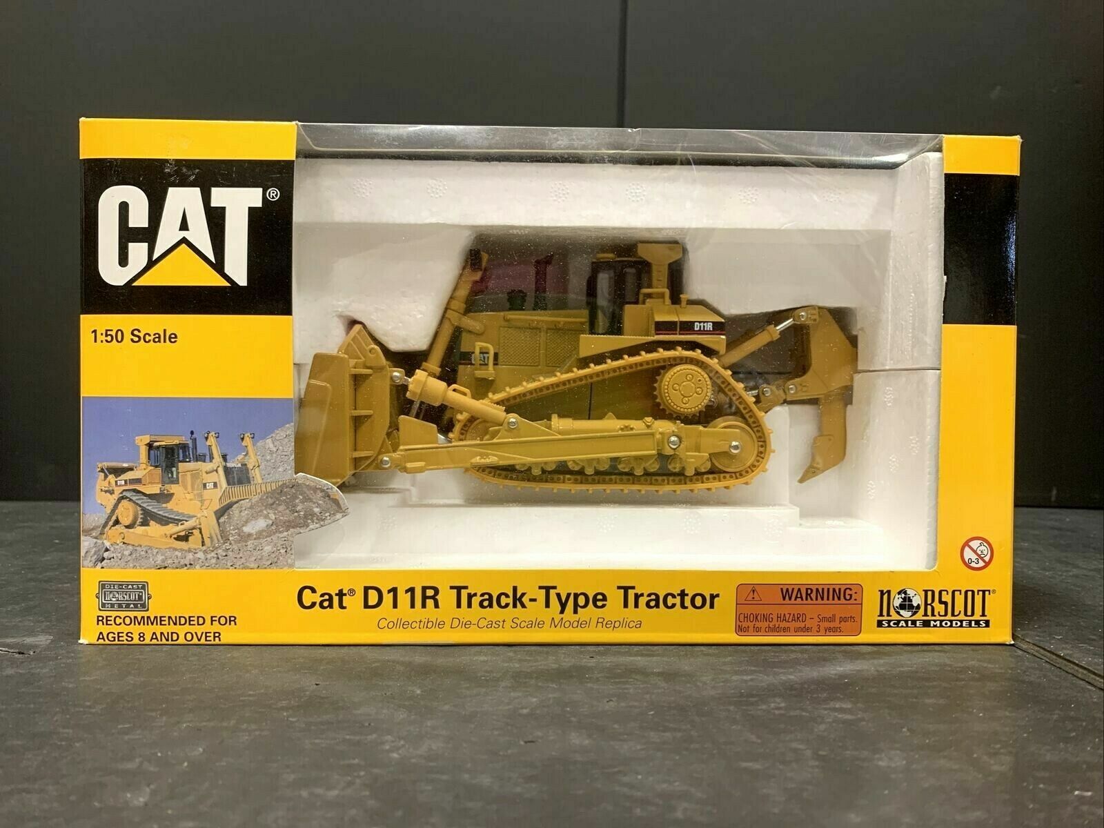 NORSCOT 1/50 55025 Cat D11R Track-Type Tractor Mint in box C.11