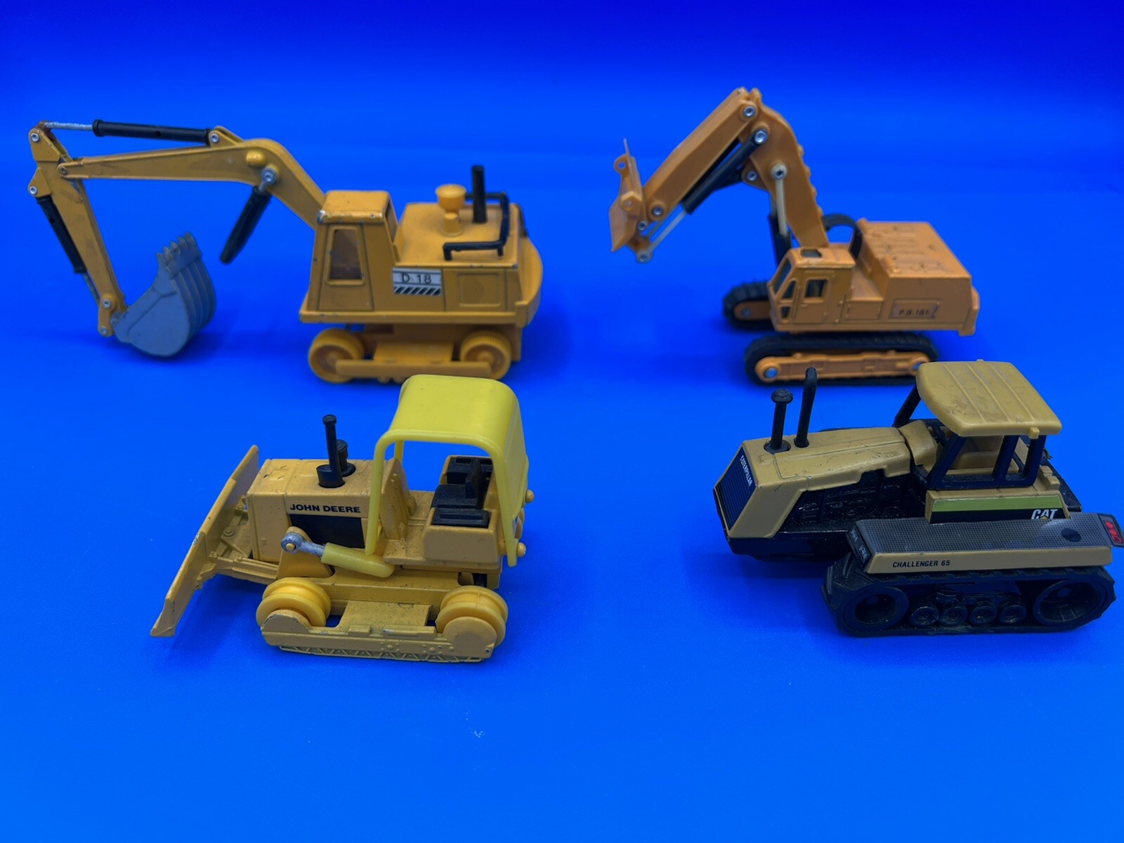 Lot 4 Pc Diecast Construction Equipment Ertl, Made In Hong Kong-FAST FREE SHIP!