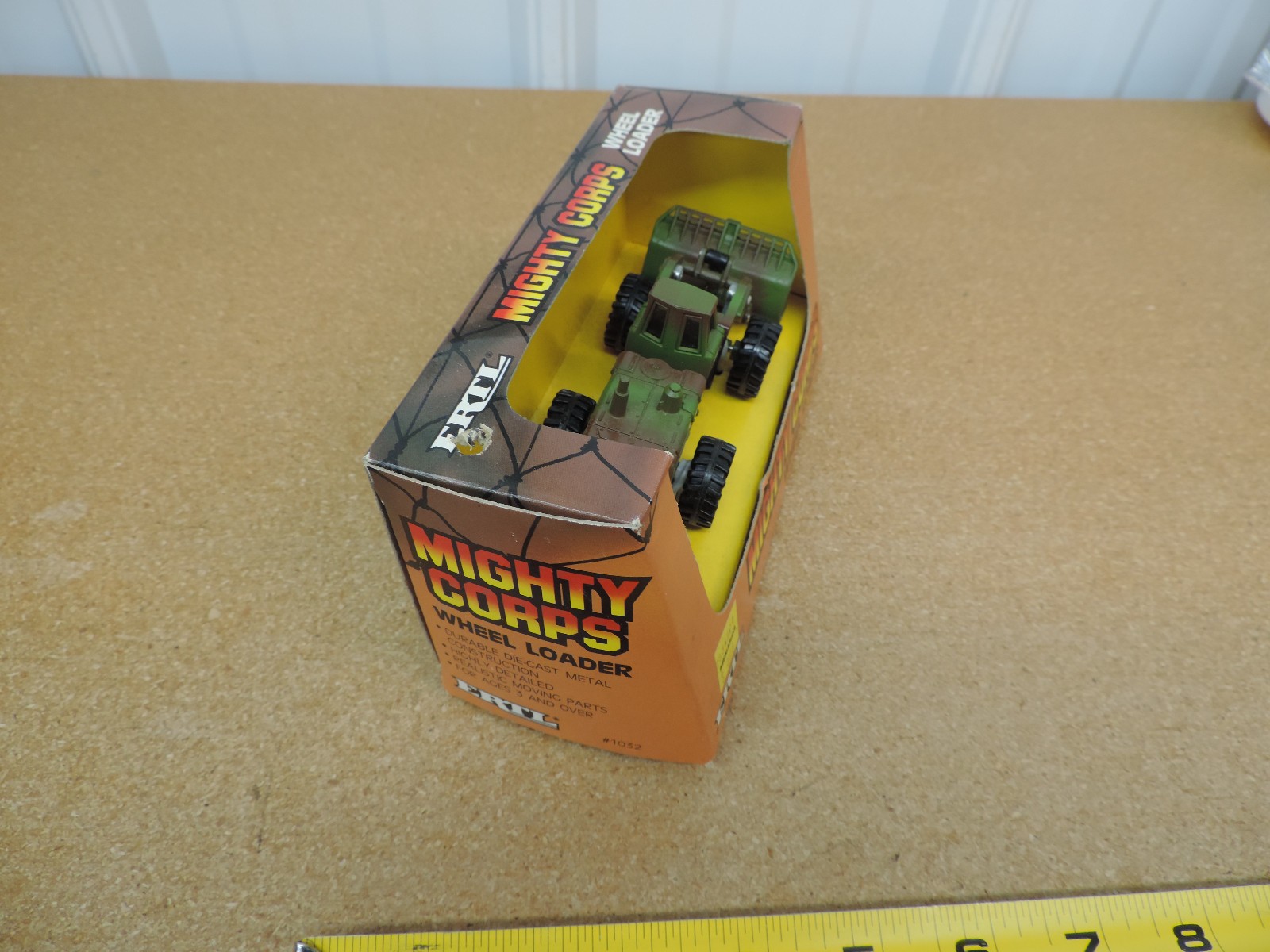 ERTL Mighty Corps Wheel Loader 1/64 toy construction cat diecast B17Z