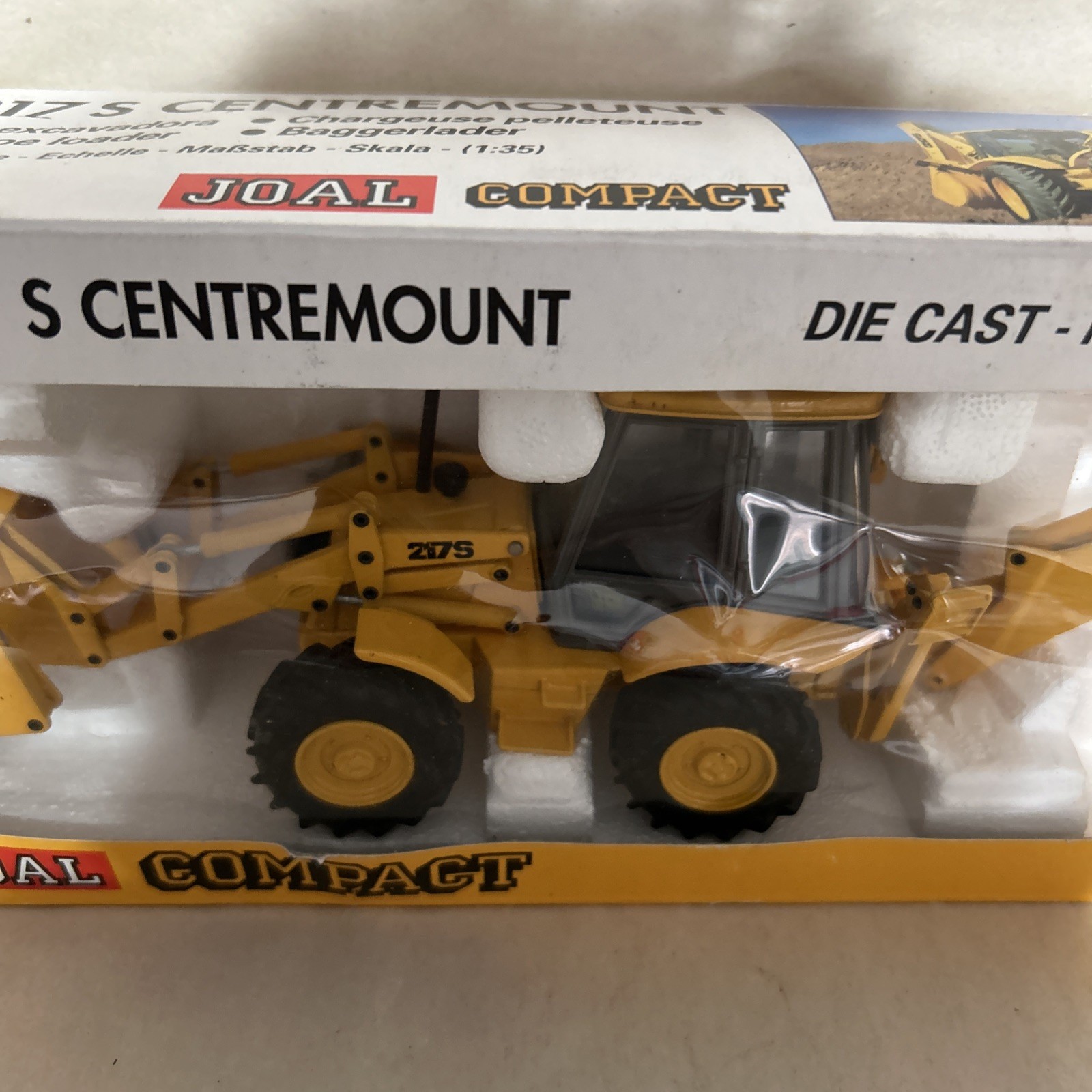 JOAL – JCB 217S Centremount Excavator Diecast 1/35 Scale – Precision box8 10