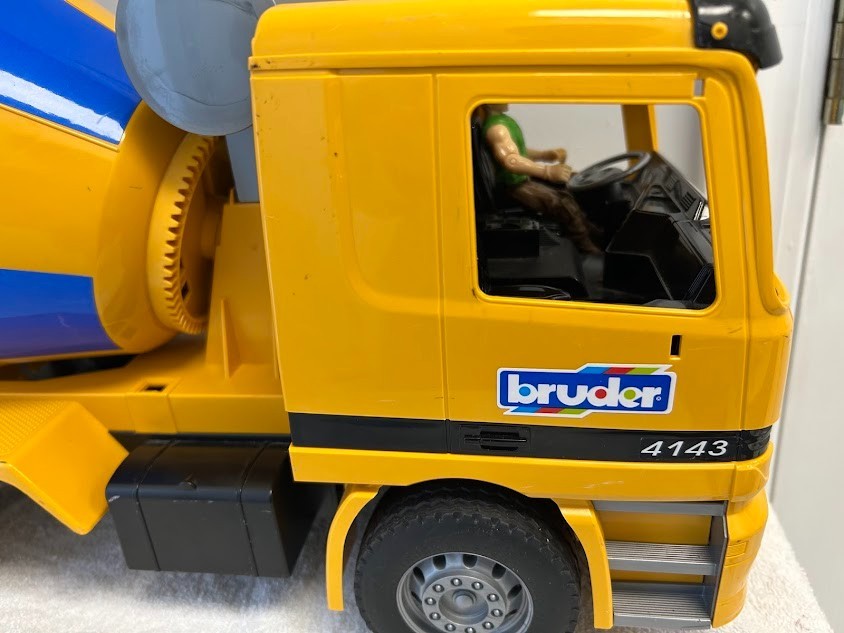 Bruder Mercedes Yellow Blue Large 21 X 10&Prime; Cement Mixer 4143 Made In Germany.
