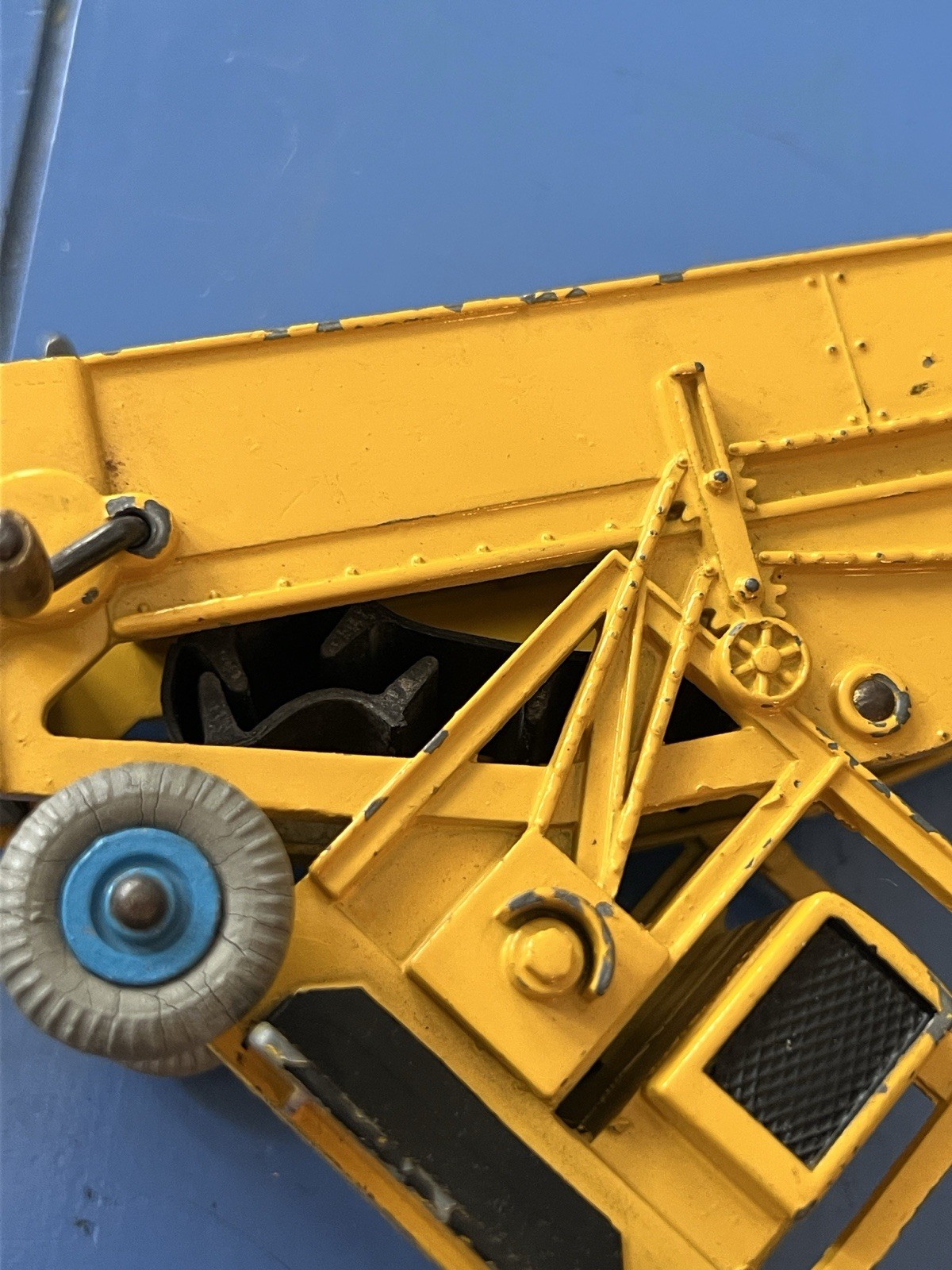 Dinky Toys 564 Yellow Mid-Blue Elevator Loader Made in England Belt Is Broke