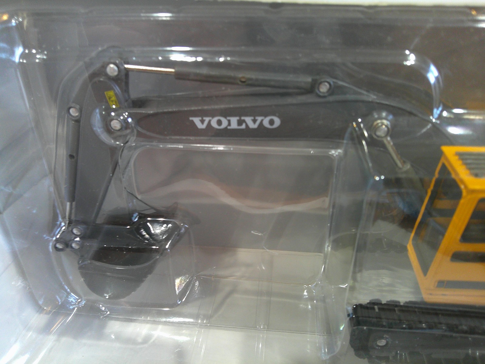 Motorart Volvo EC280 Track Excavator 1:50 Scale Yellow Very Good Sealed Box