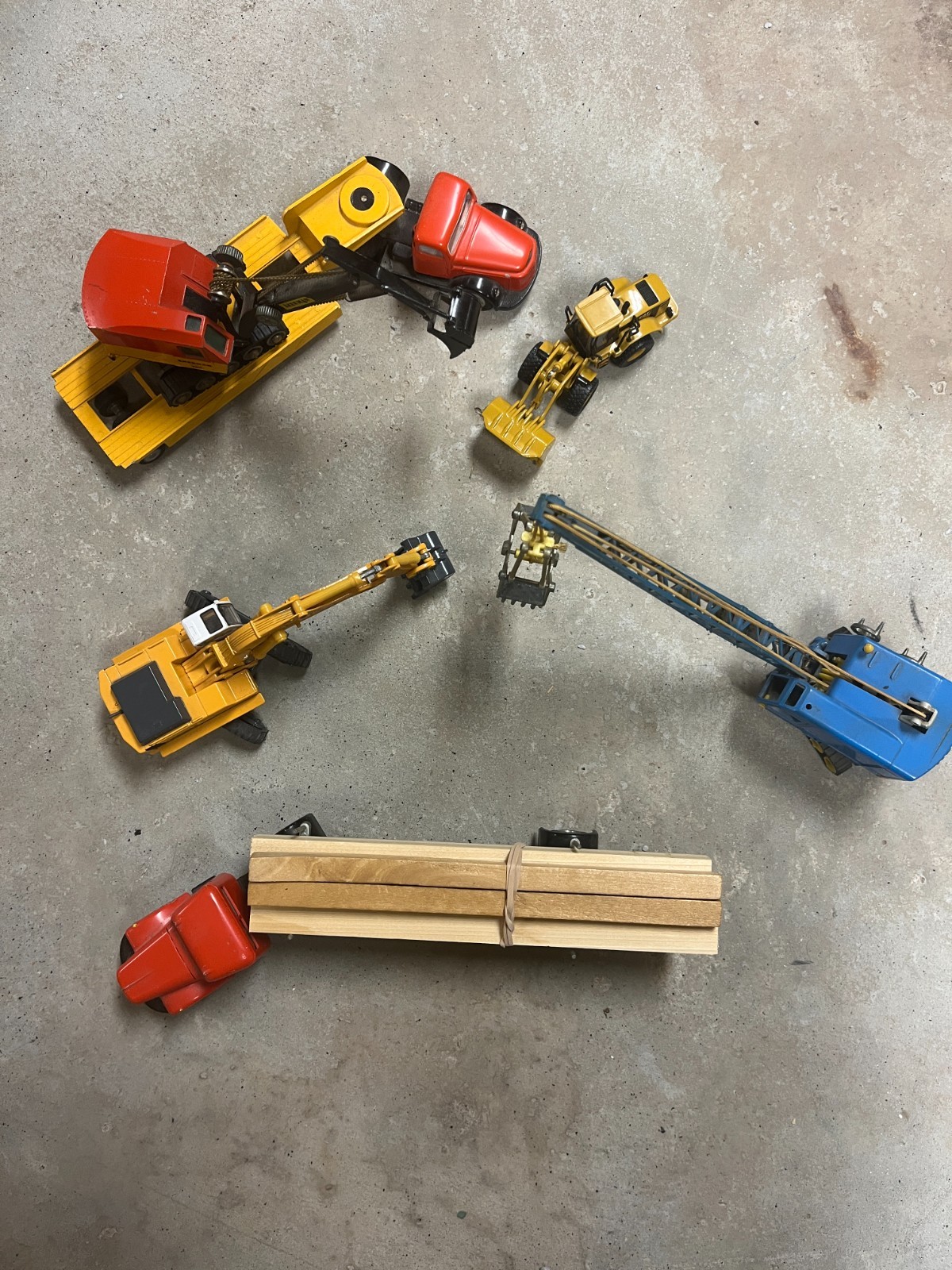 Vintage diecast Tekno 1:50 construction equipment & Siku ~1:60 excavator