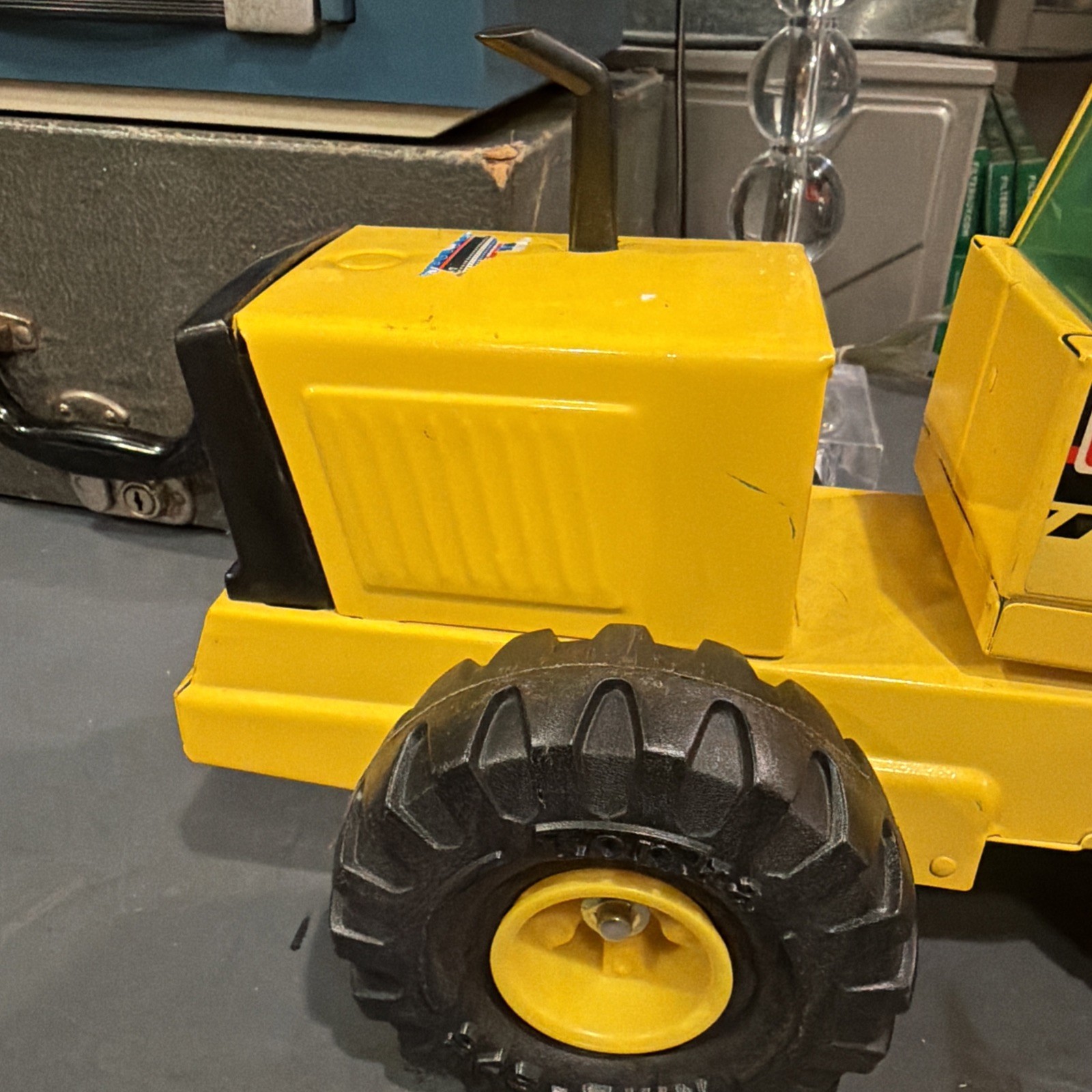Vintage Tonka Mighty Diesel Front End Loader Pressed Steel 1980s-90s XMB-975 EUC