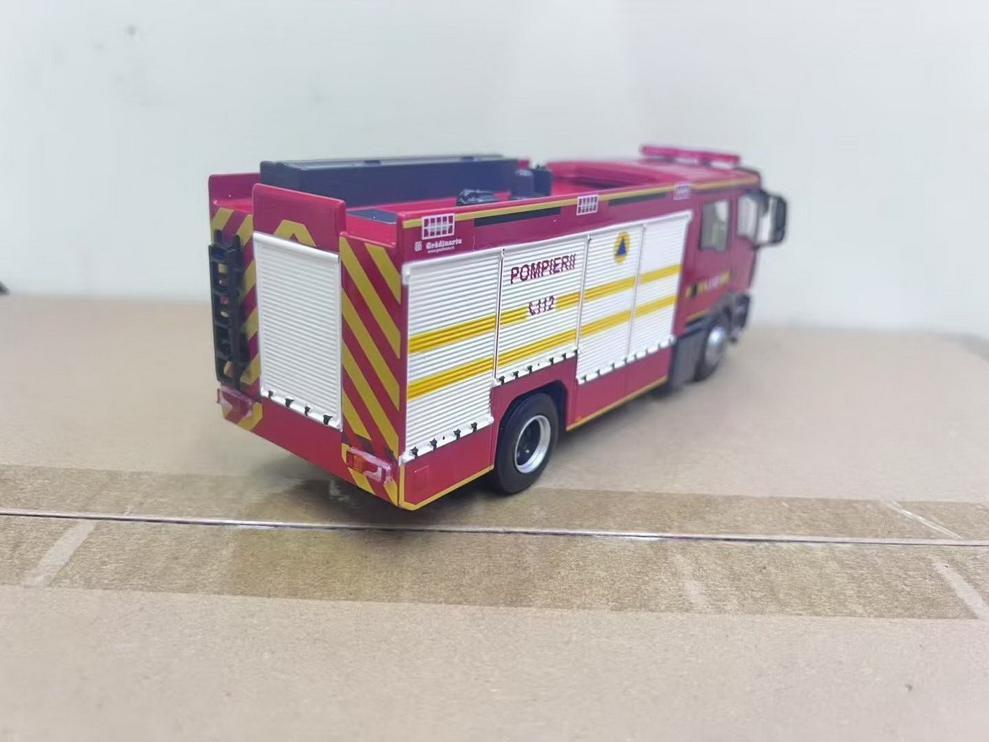 1/43 MAN POMPIER II Fire Truck Diecast Model Toy Gift Collection