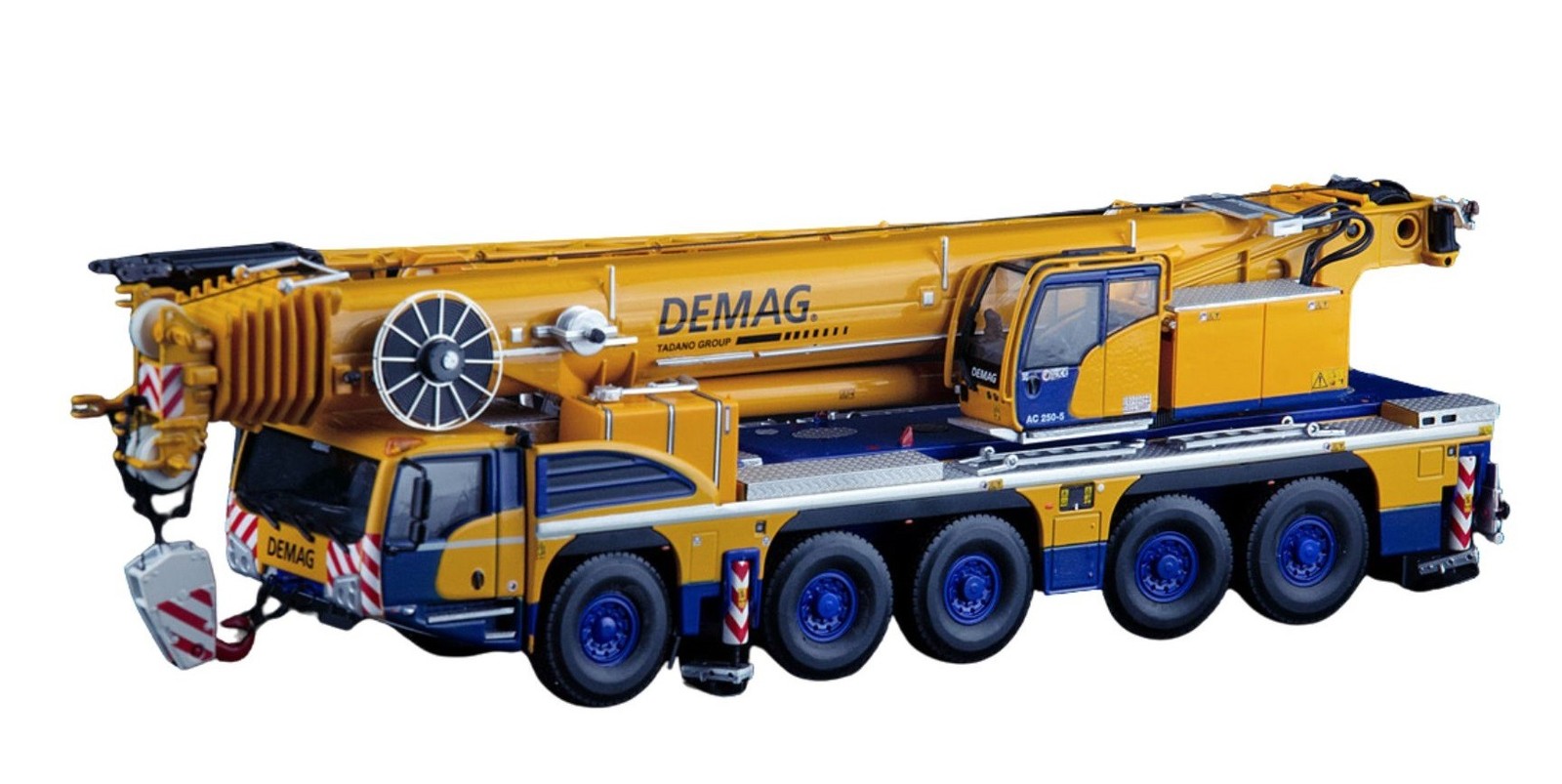 IMC MODELS – DEMAG AC250-5 Mobile Crane – TADANO – 1/50 – IMC31-0207
