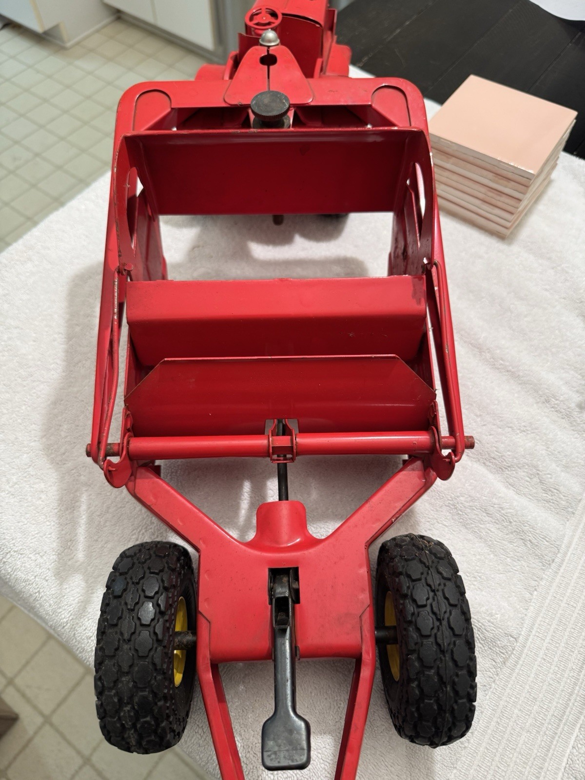 Vintage 1950&rsquo;s Doepke Heiliner 29&Prime; Red Pressed Steel Earth Mover Grader Truck