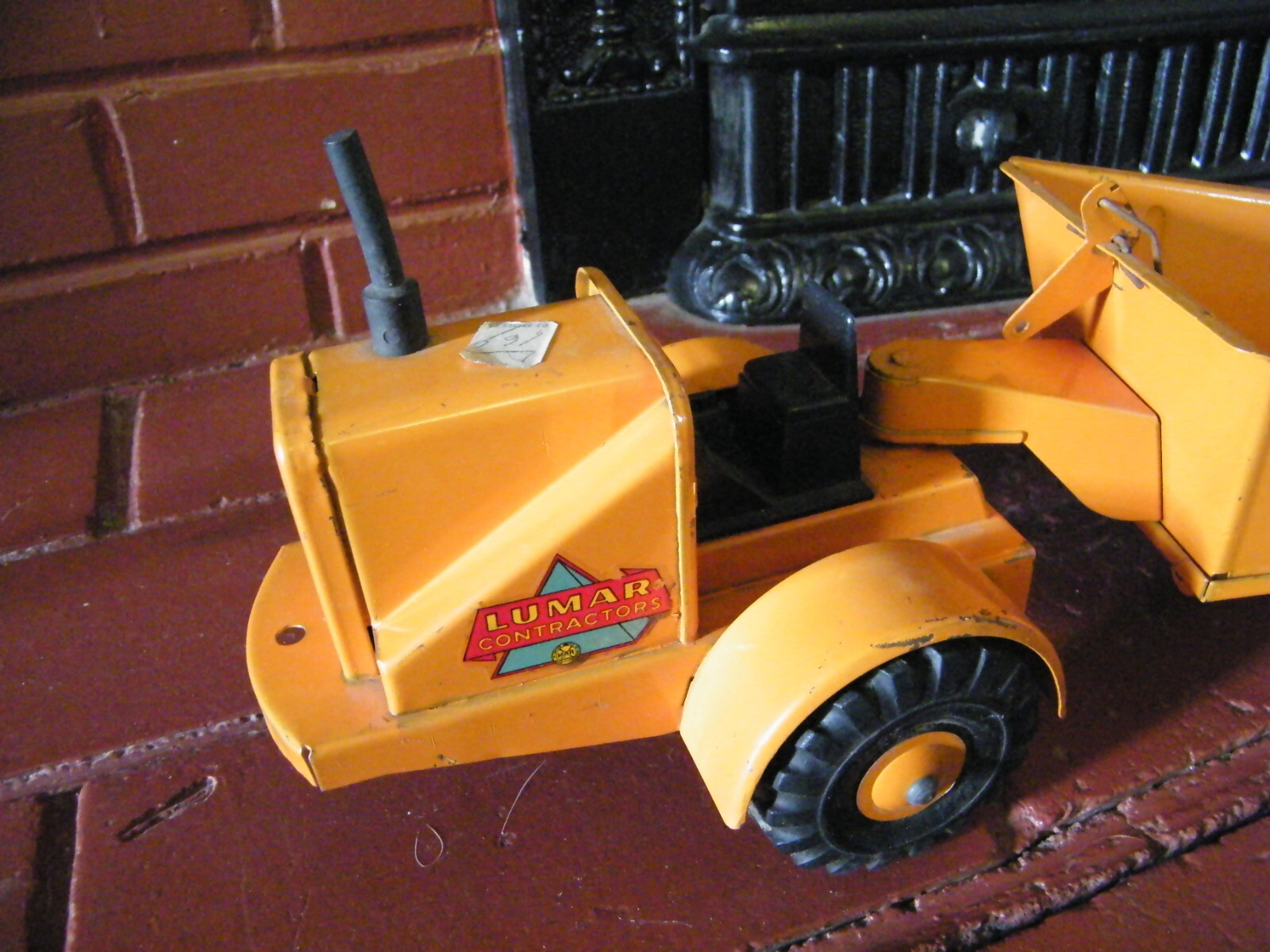 Vintage Marx Pressed Steel Lumar Contractor Earth Hauler MINTY