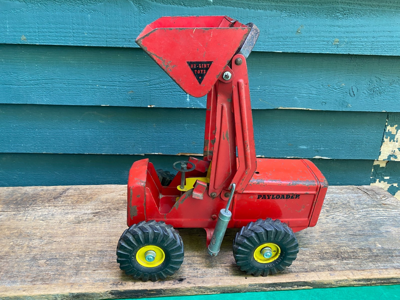 Vintage Nylint Toys Pressed Steel HOUGH Payloader Front End Loader Toy 1950&rsquo;s