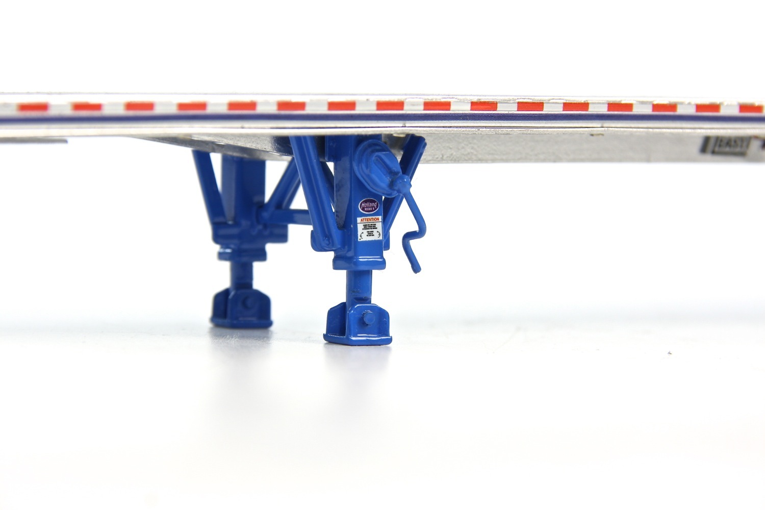 East 48 Ft Flatbed Trailer w/ Bulkhead – 1/50 – Sword #SW2020