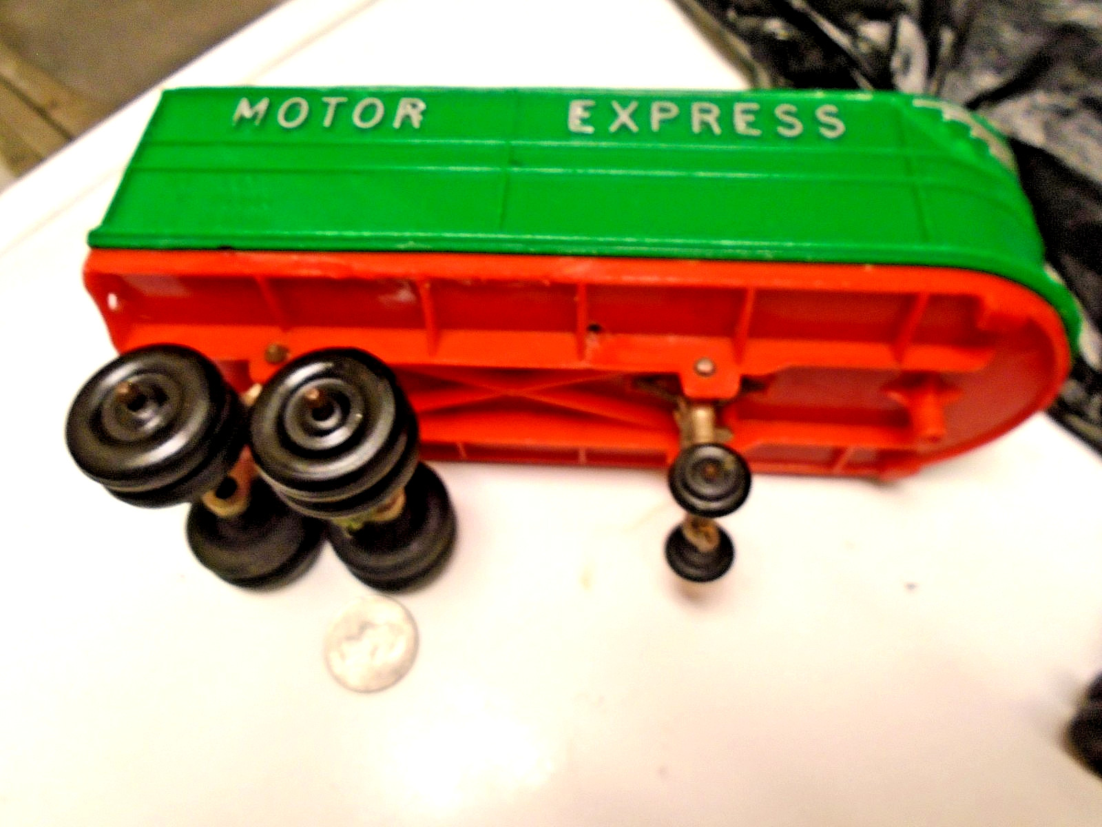 1950&rsquo;s Hubley Kiddie Toy #352 MOTOR EXPRESS Tractor and Trailer …Nice READ!
