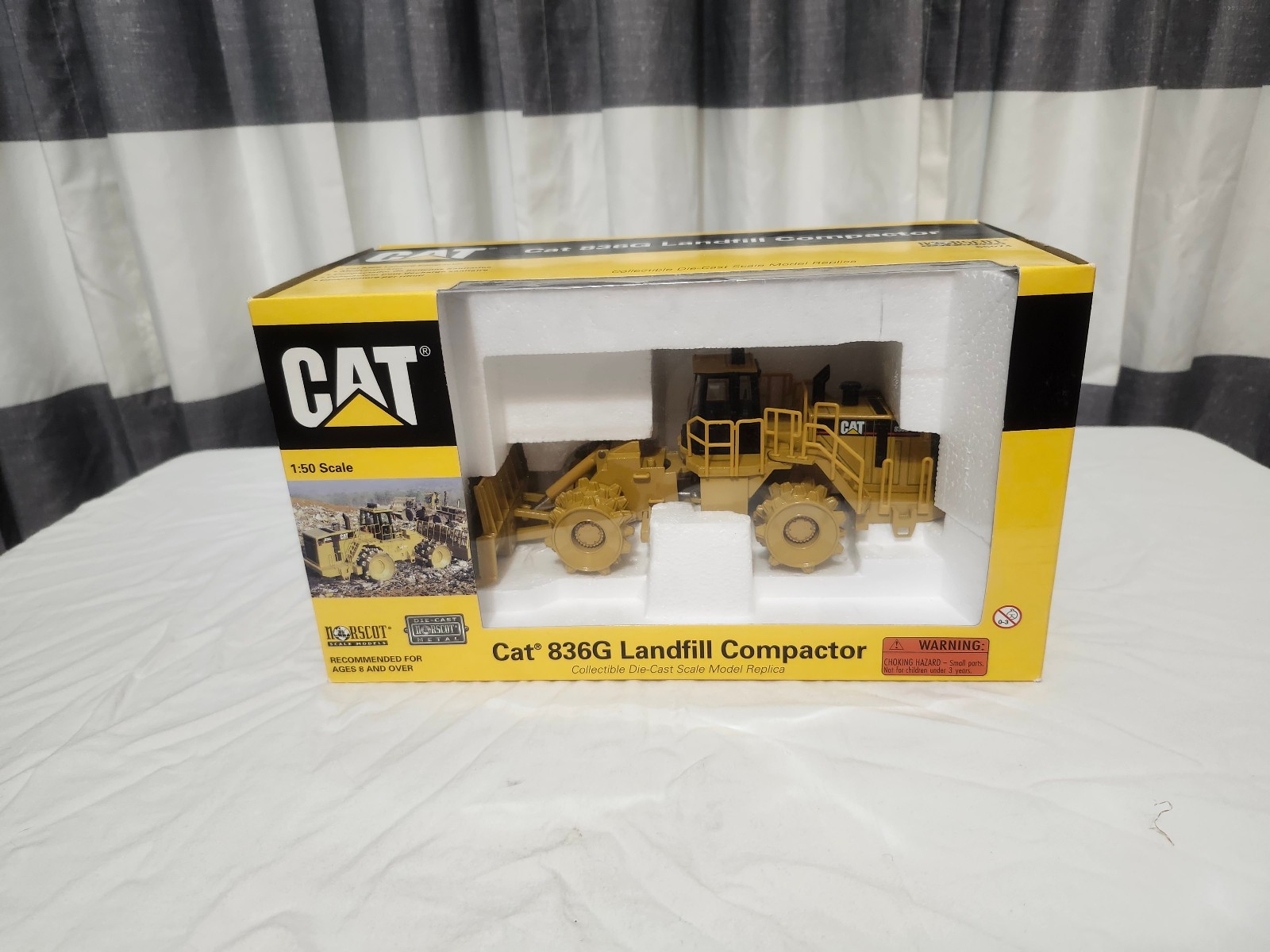 Norscot 1:50 Scale #55074 1:50 Caterpillar 836G Landfill Compactor