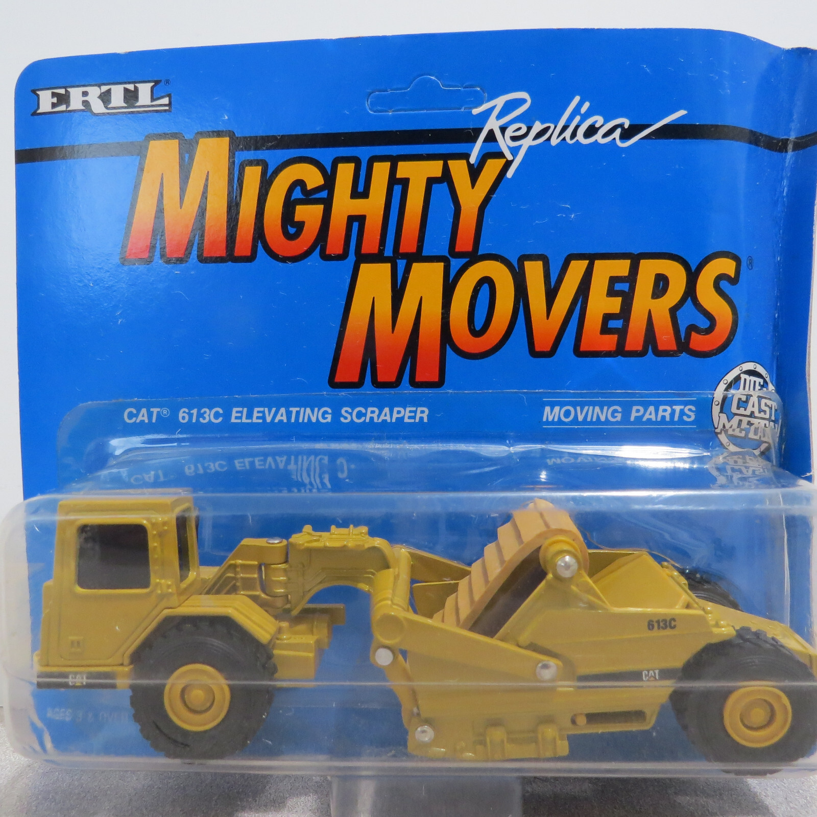 Ertl Caterpillar 613C Elevating Scaper made USA 1/64 CAT-2419-71AP-P