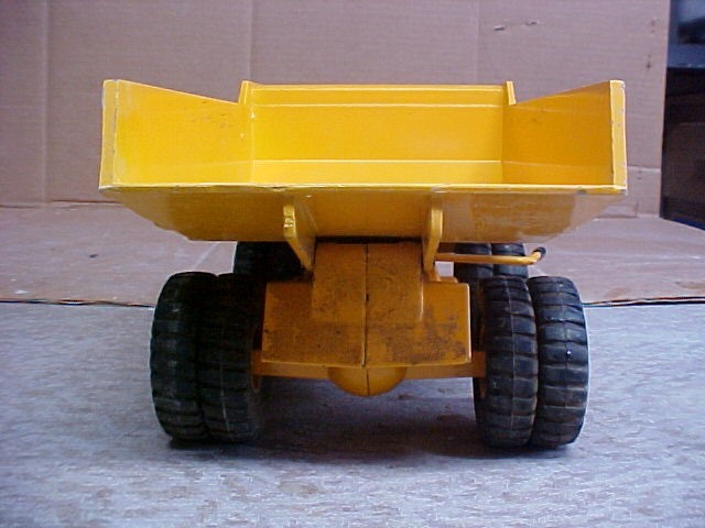 VINTAGE ERTL International Harvester Pay Hauler Toy Dump Truck