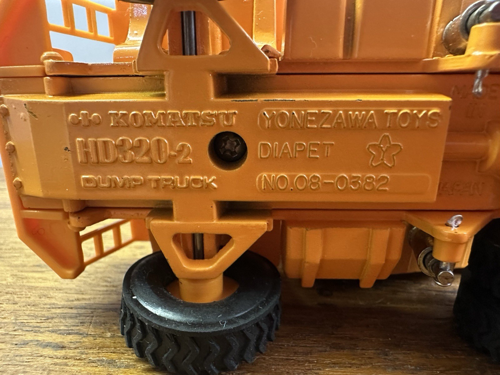 Yonezawa Toys T-56 DIAPET Komatsu HD320-2 Dump Truck #08-0382 w/Orig Box 1:60