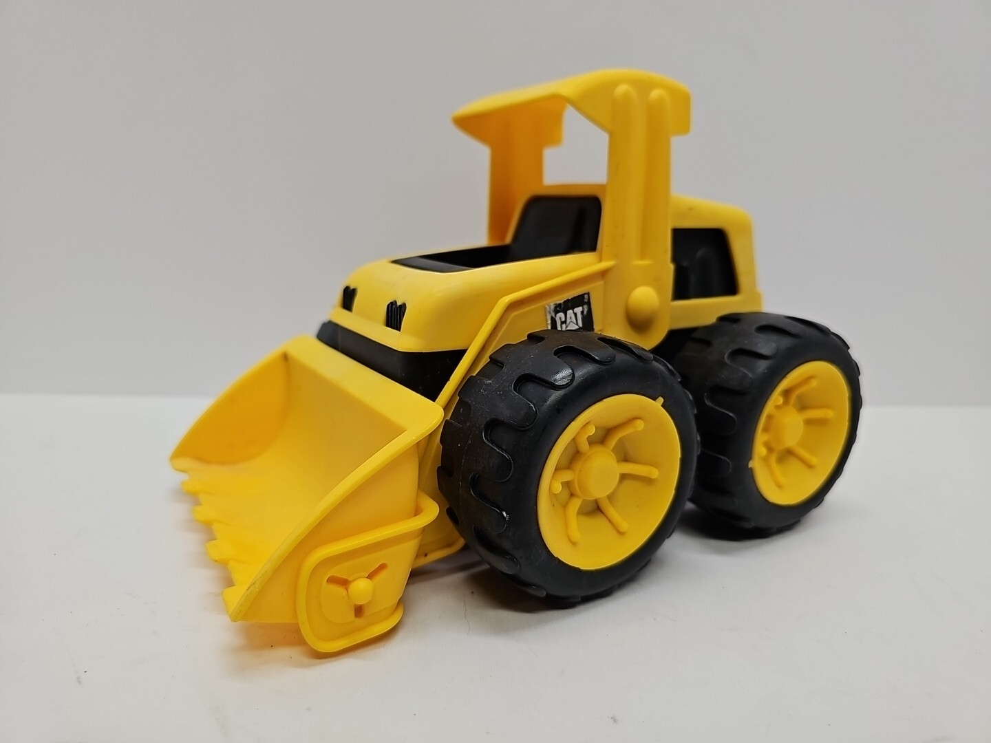 (Lot Of 2)Caterpillar And TootsieToy Bulldozer Front Loader Plastic Yellow Black