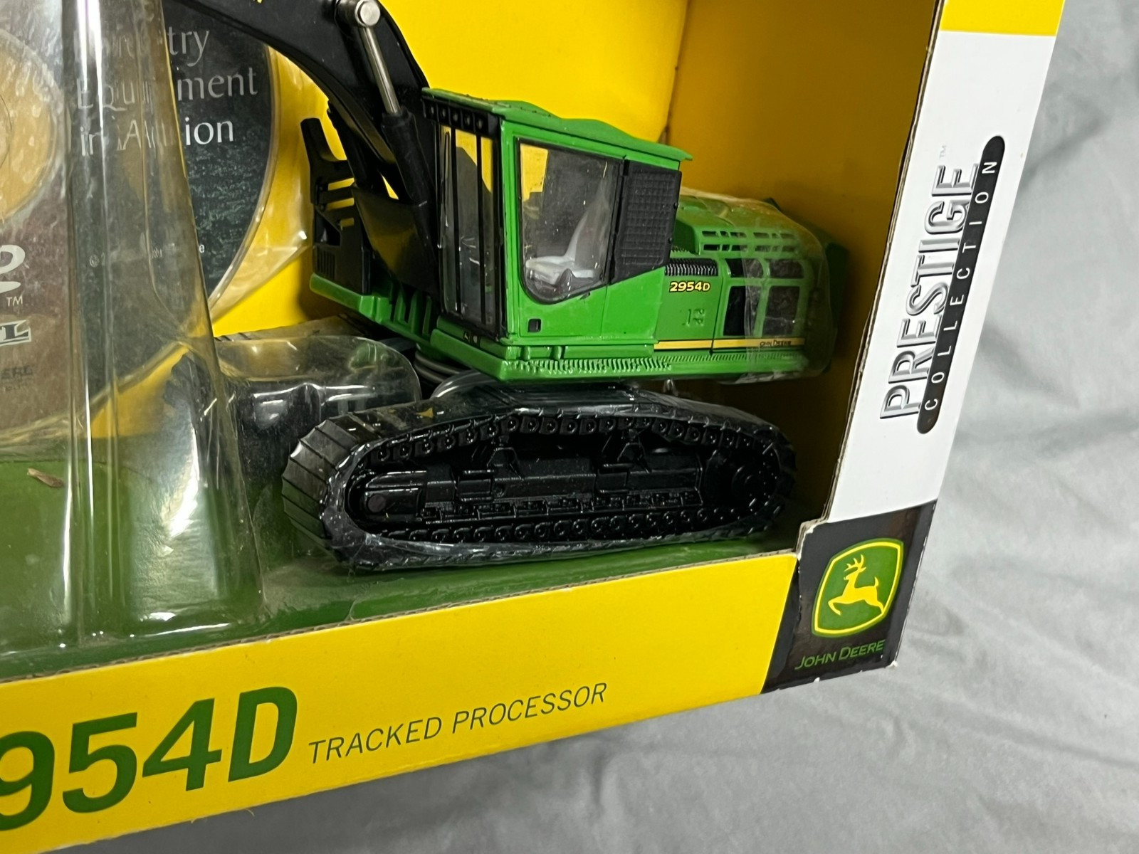 John Deere 2954D Tracked Forestry Processor Prestige Collection 1:50 NIB DVD