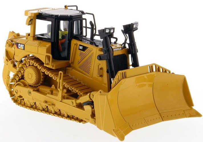 DIECAST MASTERS,Bull CATERPILLAR D8T with driver and metal box, 1/50, DCM85566