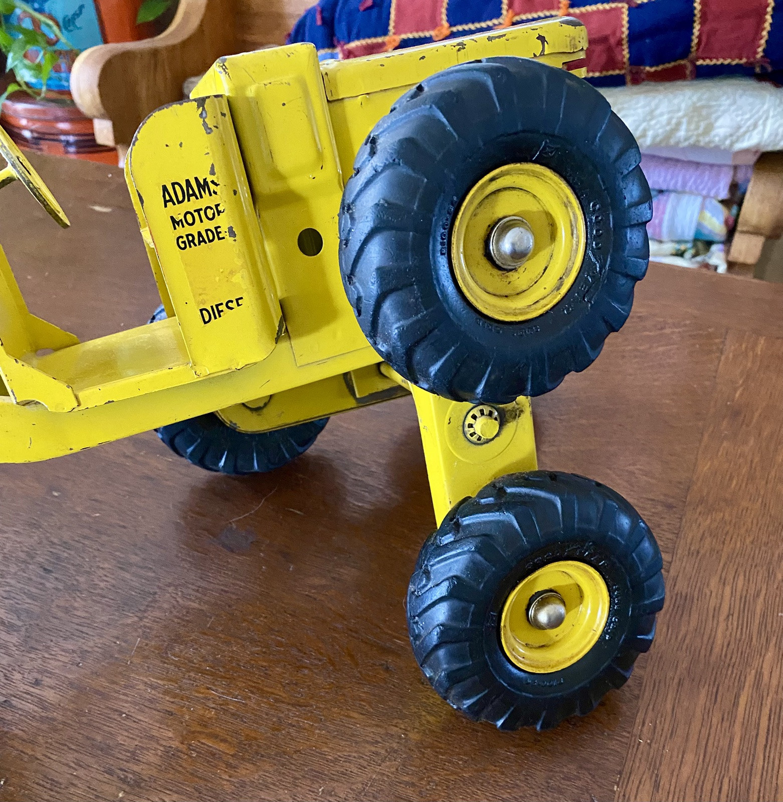 DOEPKE / ADAMS YELLOW 26&Prime; 1:12 SCALE ROAD GRADER CIRCA 1950 Rare Nice
