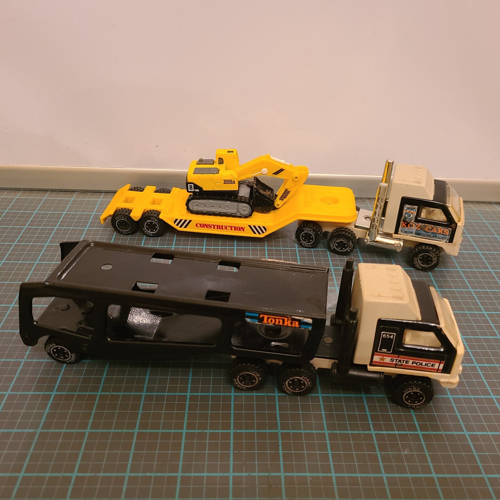 2 Tonka USA Builds Toys Tractor Trailer Rig Semi 12&Prime; Long W ESCAVATOR