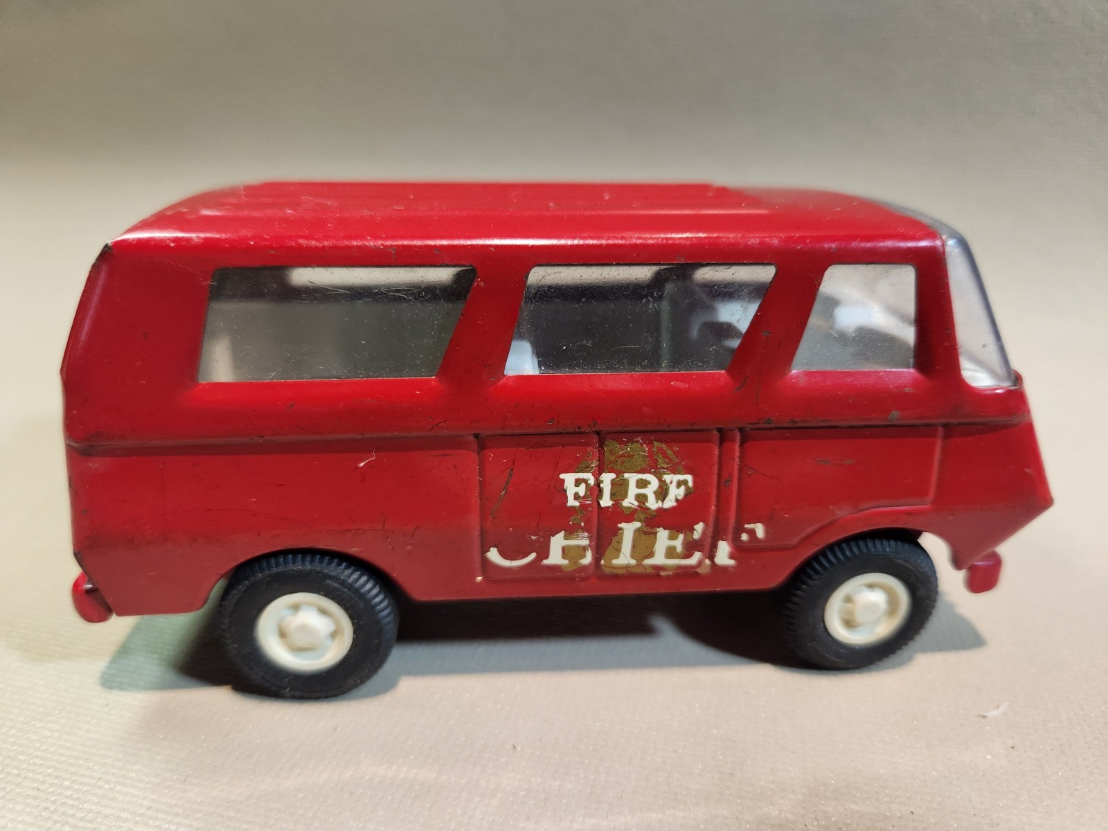 Tonka 55360 Fire Chief Van Diecast Vintage Firefighter Truck. See pics! Free shp