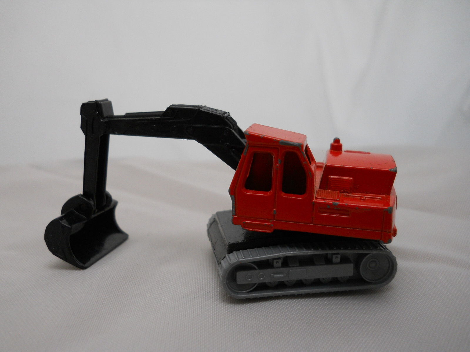 Matchbox #32 Atlas Excavator Lesney ©1980 Made in England