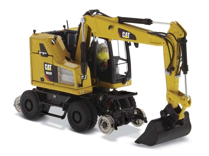Caterpillar M323F Railroad Excavator 1:50 Diecast Model – Diecast Masters 85662