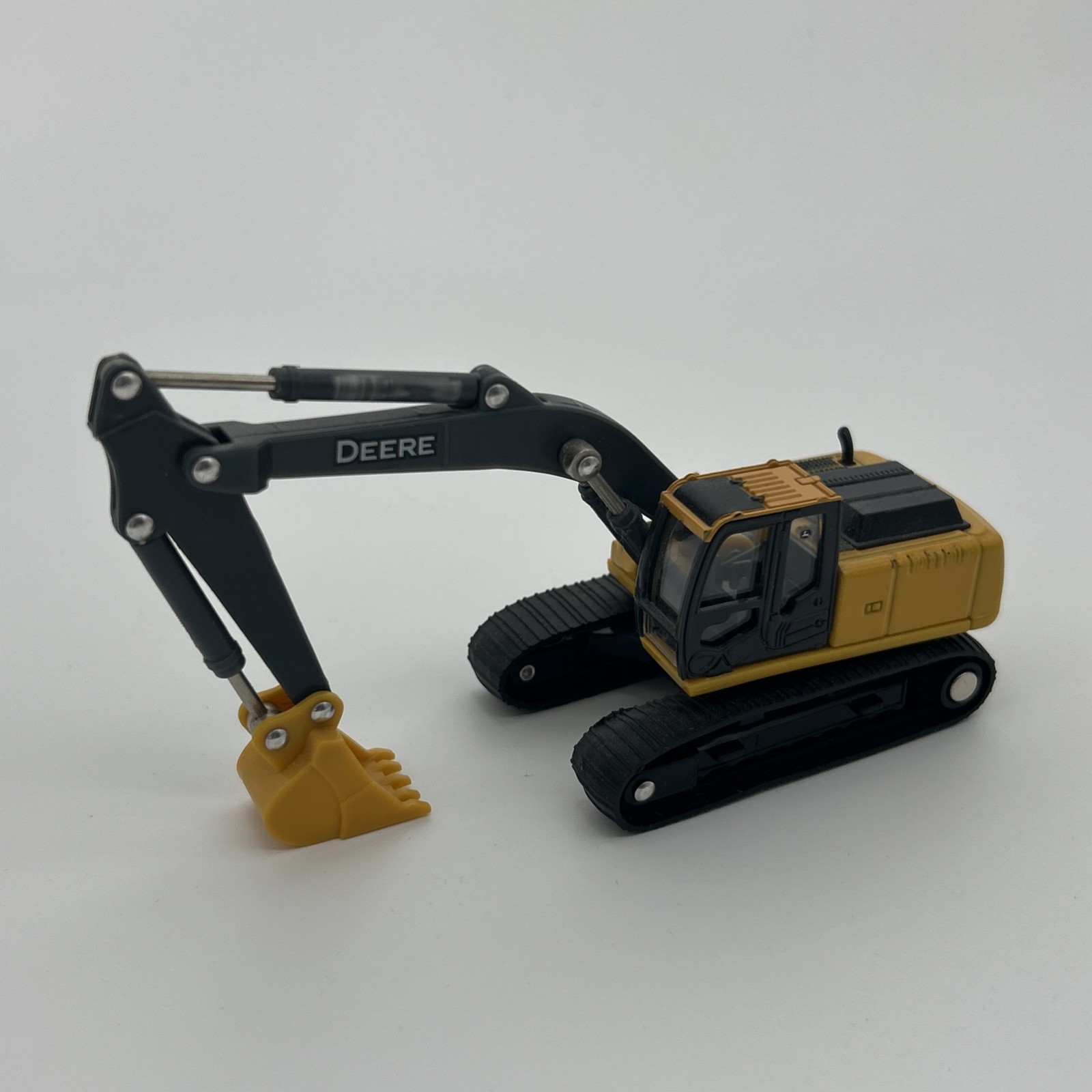 ERTL 1:64 Construction Vehicle Lot Of 4 Rare Bulldozer Excavator Grader Backhoe
