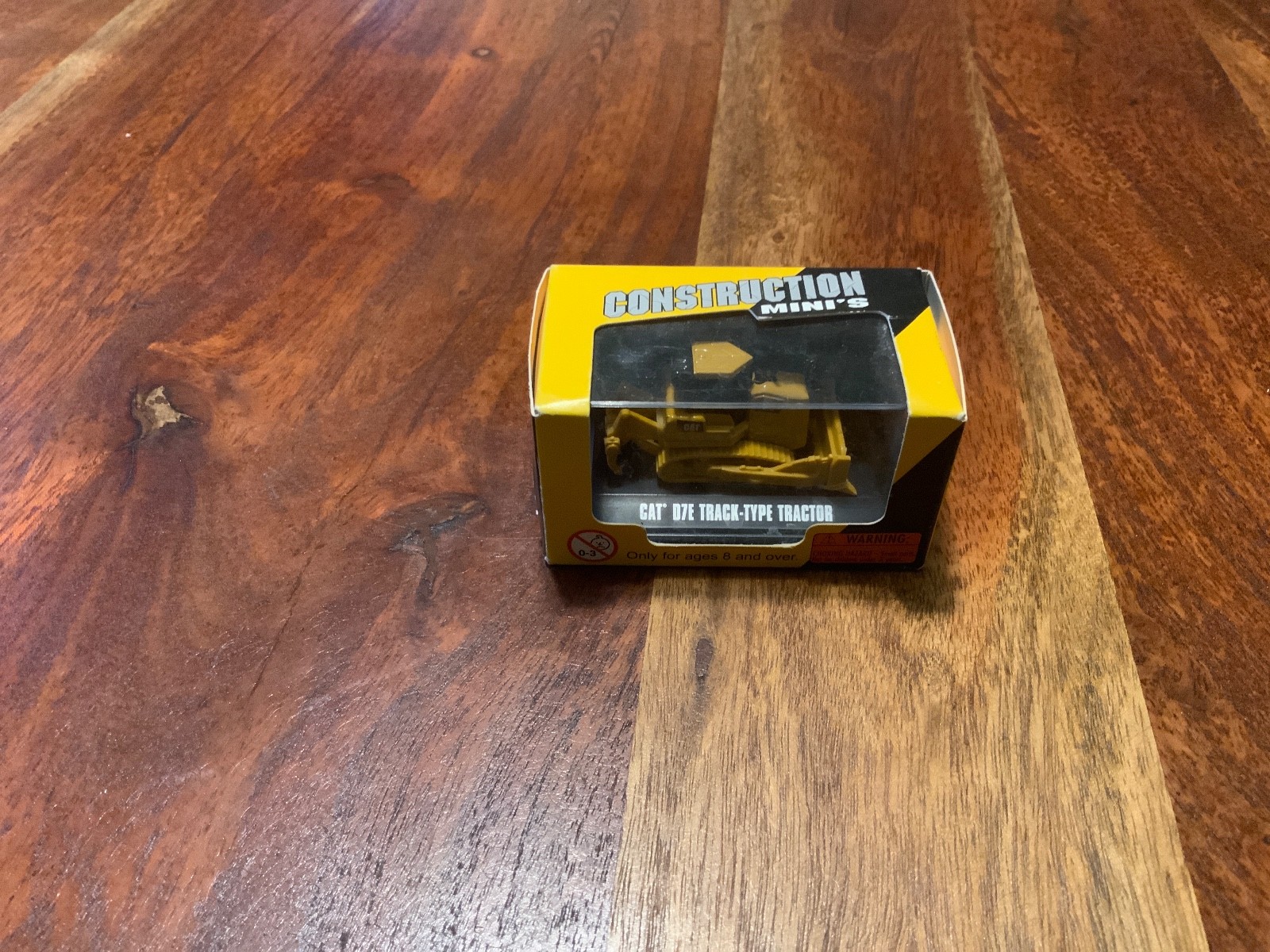 Norscot Scale Models Construction Mini&rsquo;s CAT D7E Track-type Tractor