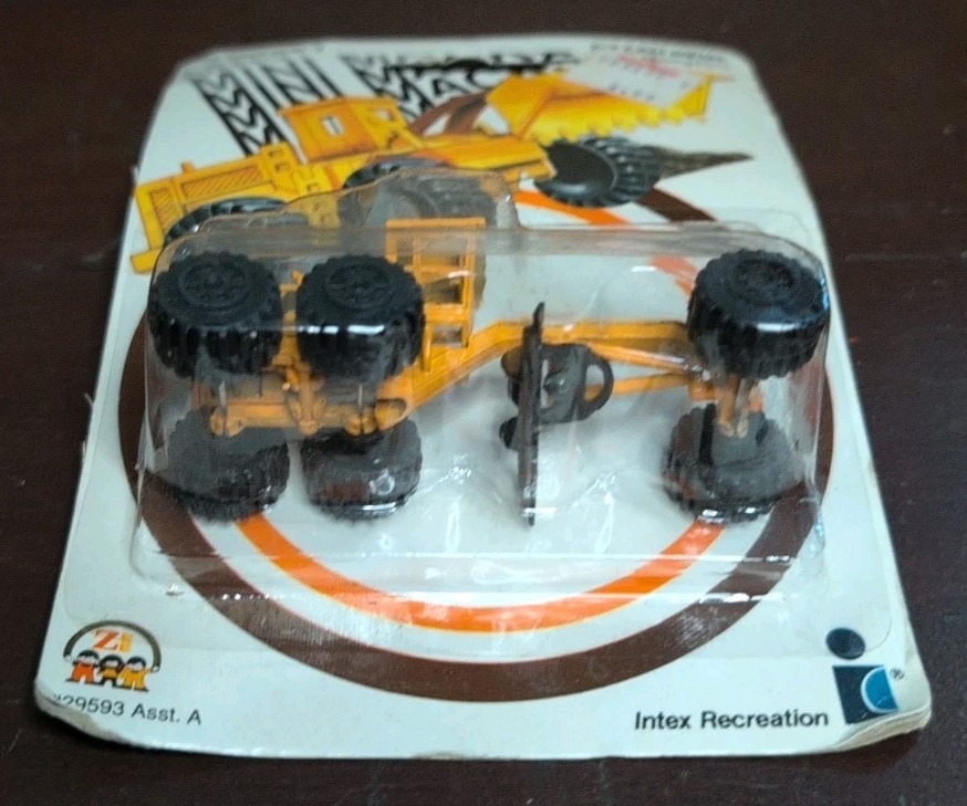 Vintage 1989 MINI MACKS Zee Toys Die Cast Construction Road Grader #29593