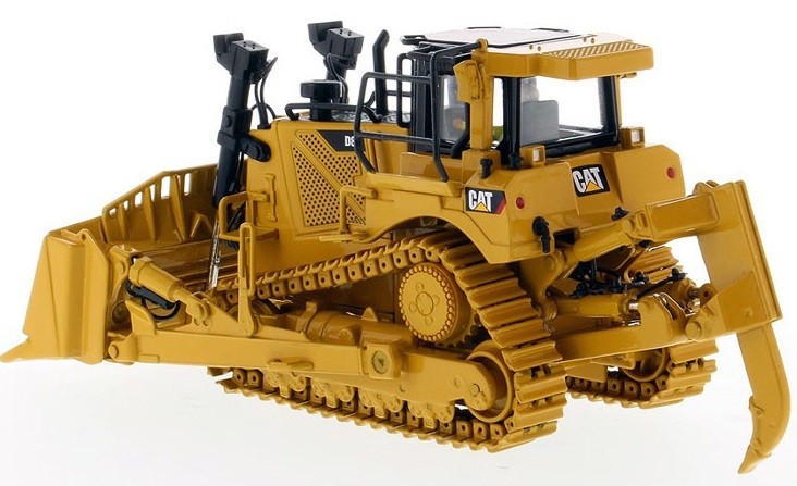 DIECAST MASTERS,Bull CATERPILLAR D8T with driver and metal box, 1/50, DCM85566