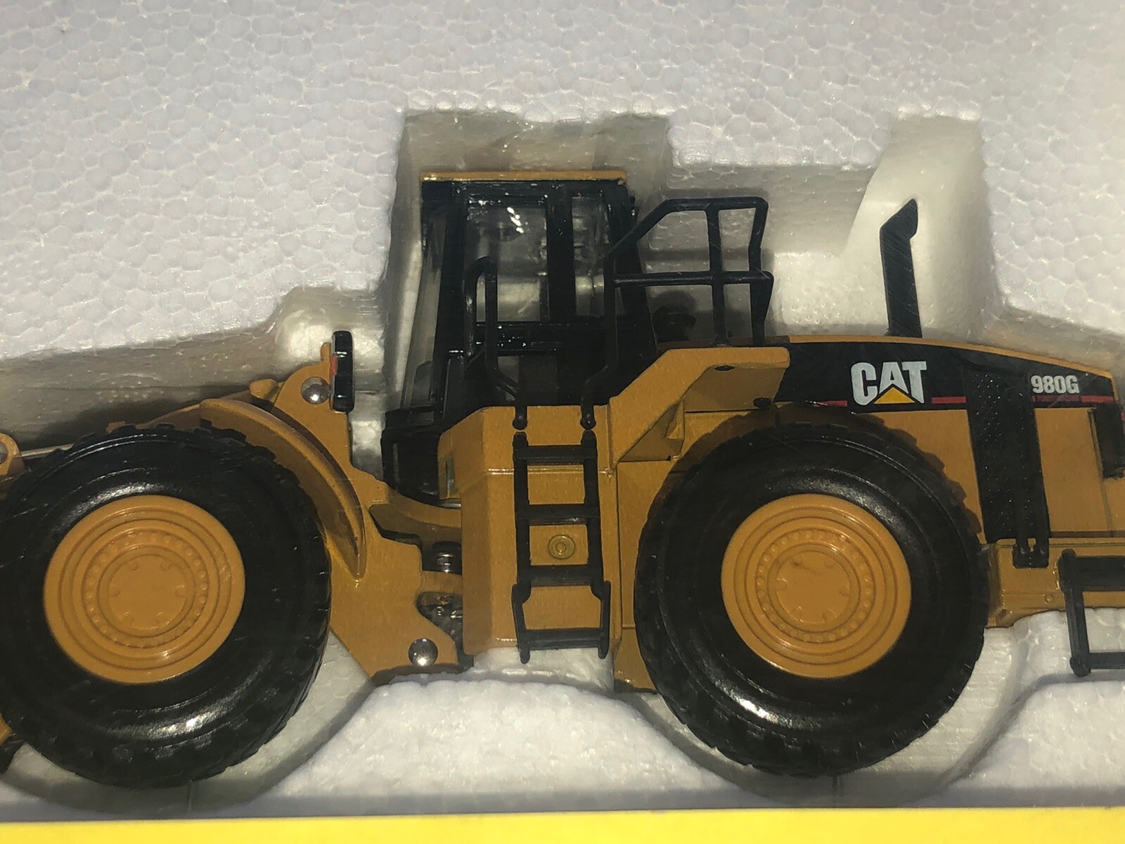 Cat 980G Forest Machine Model 55026 – 1:50 Scale Die-Cast