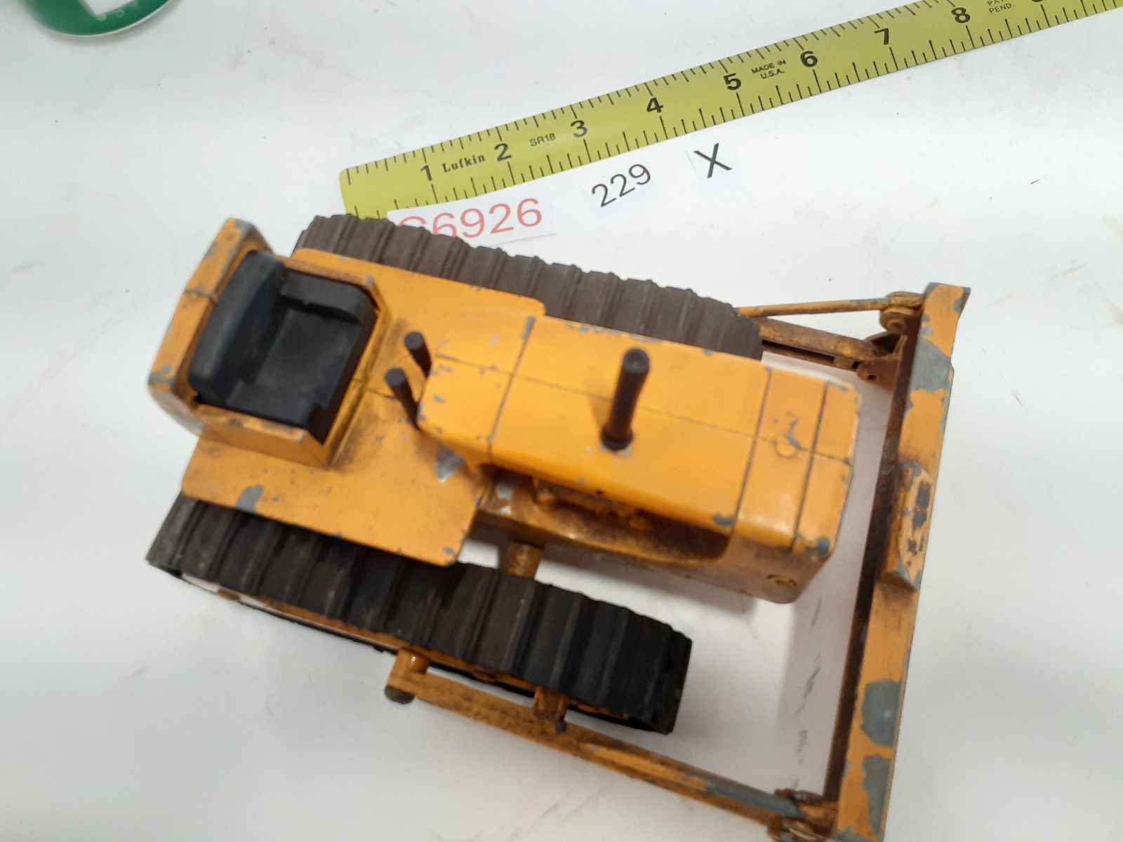 Vintage Ertl Model Toy D6 Caterpillar Metal Bulldozer w/original tracks #301