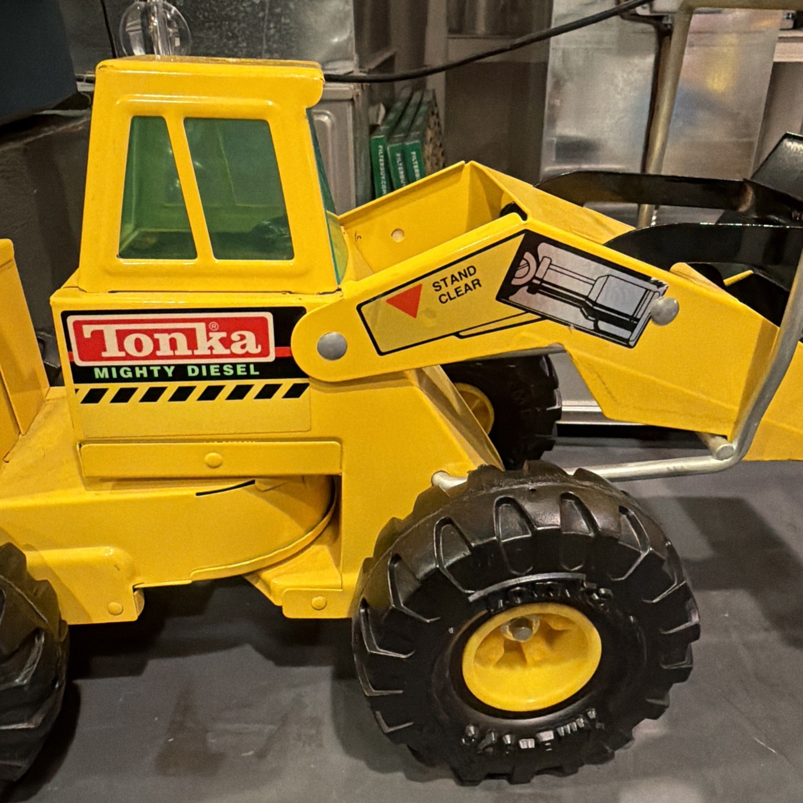 Vintage Tonka Mighty Diesel Front End Loader Pressed Steel 1980s-90s XMB-975 EUC