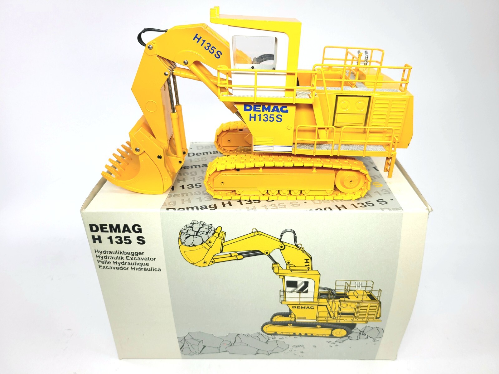 Demag H135S Mining Front Shovel – Yellow – Conrad 1:50 Scale Diecast Model #2772