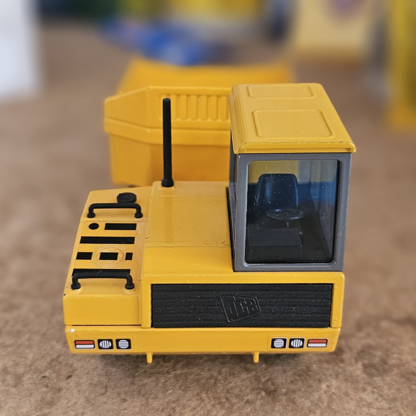 JCB 712 Articulated Dumptruck By Joal 1/35th Scale NIB