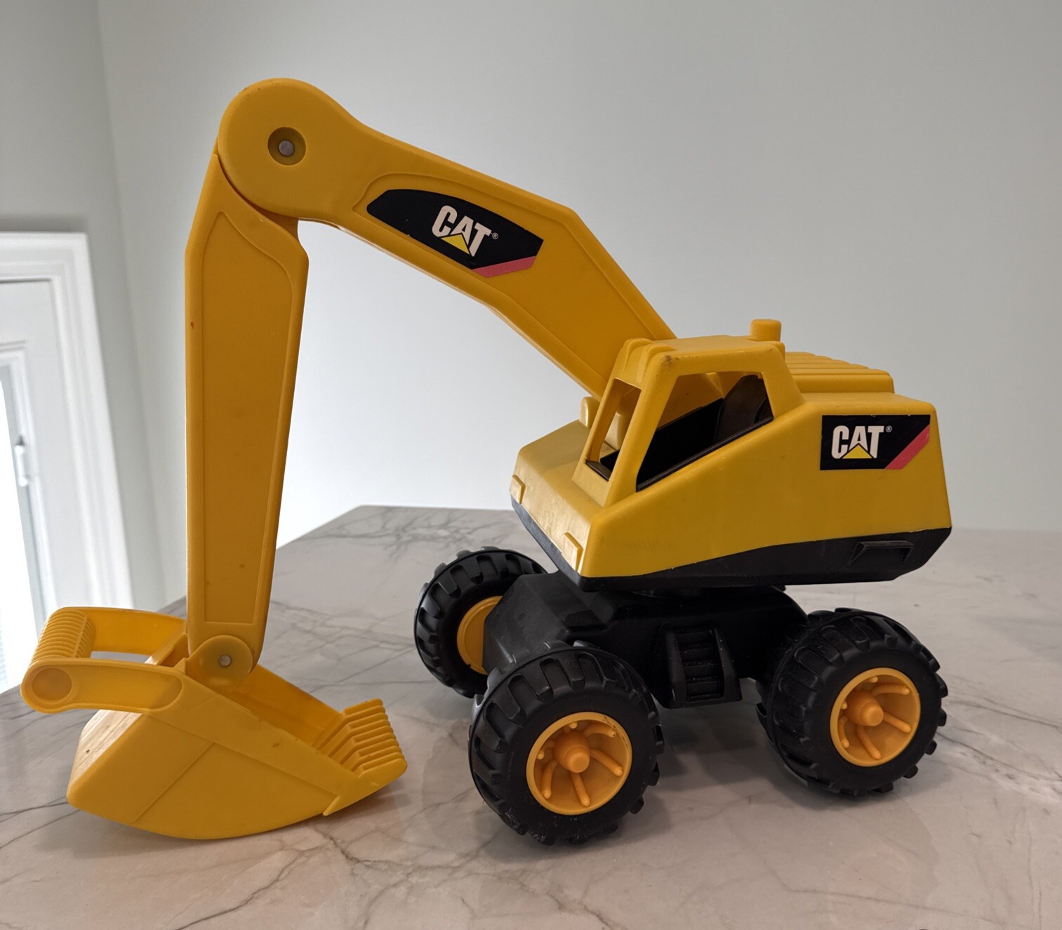LARGE Toy State Caterpillar Cat Shovel construction Manual