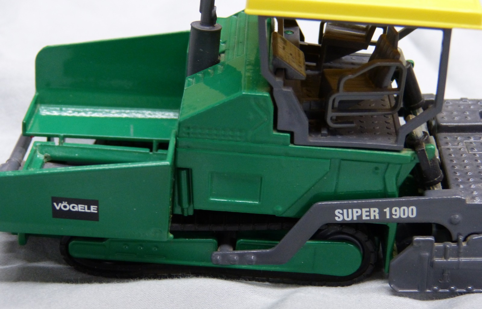 SIKU Vögele Super 1900 Asphalt Paver 1/50 Die-Cast Germany Excellent No Box