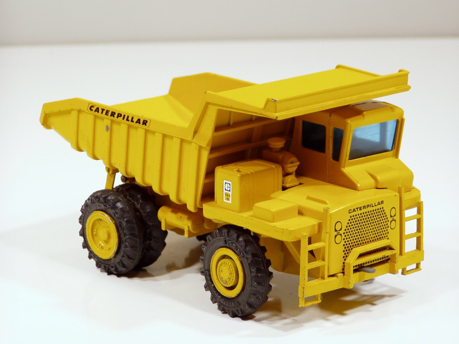 Caterpillar 769B Dump Truck – o/c – 1/50 – Gescha #276 – w/ Box